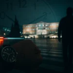 «Ρολόι χεριού σε βραδινή βάρδια — συζήτηση για 13ωρη εργασία στην Ελλάδα.»